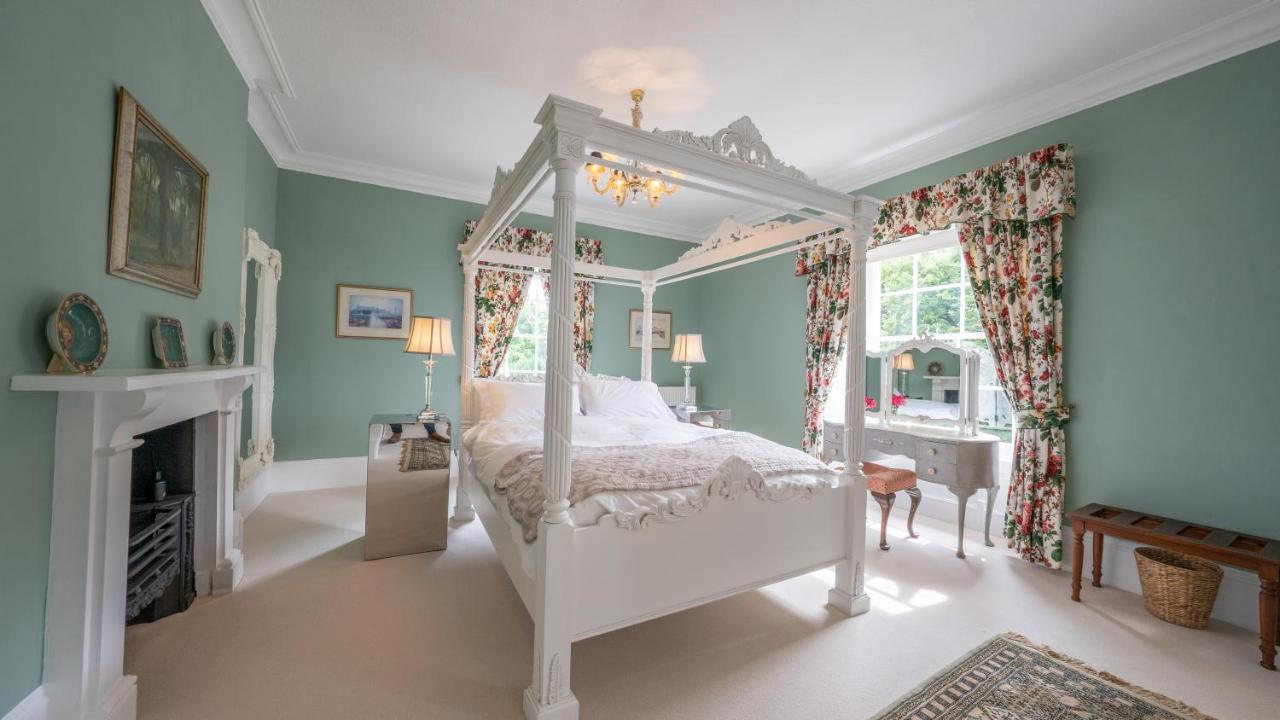 Pantybeiliau House Bed & Breakfast Gilwern 외부 사진