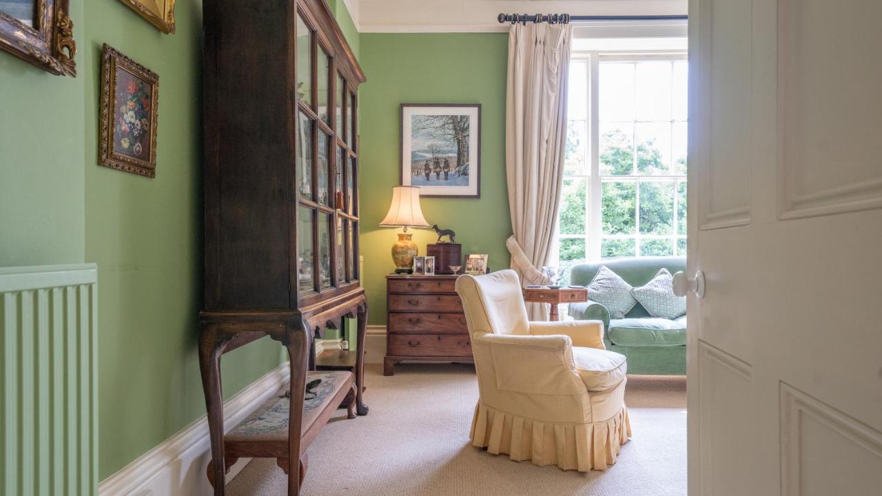 Pantybeiliau House Bed & Breakfast Gilwern 외부 사진