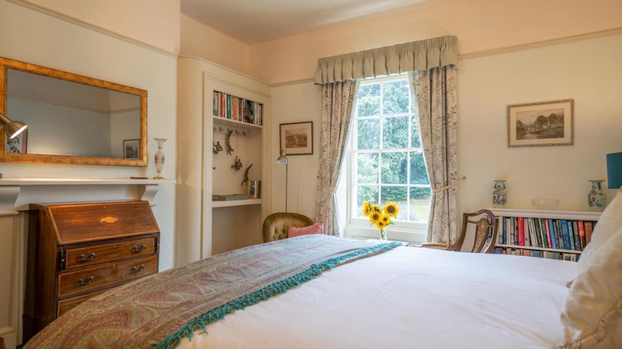 Pantybeiliau House Bed & Breakfast Gilwern 외부 사진