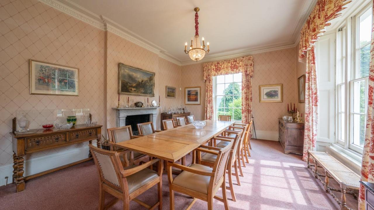 Pantybeiliau House Bed & Breakfast Gilwern 외부 사진